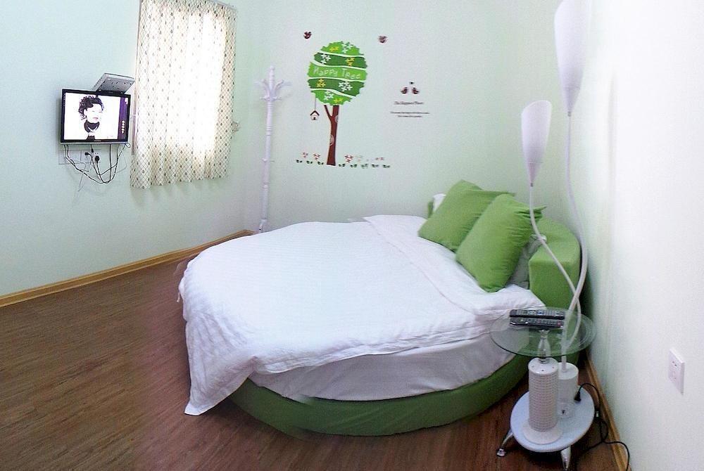 Romantic Youth Hostel Сямынь Экстерьер фото